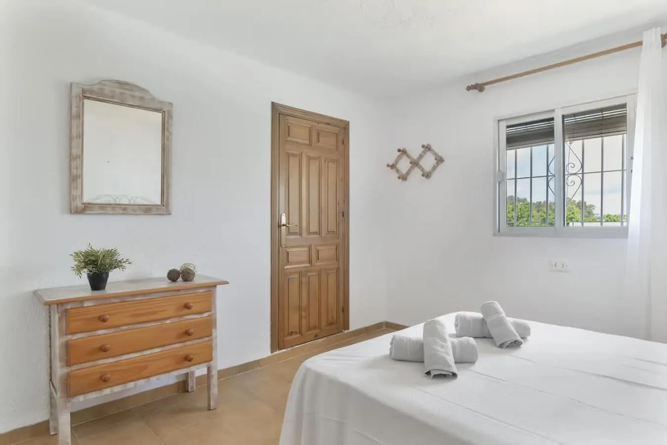 דירה קוניל דה לה פרונטרה Apartamento Con Piscina Compartida, Lugar Central