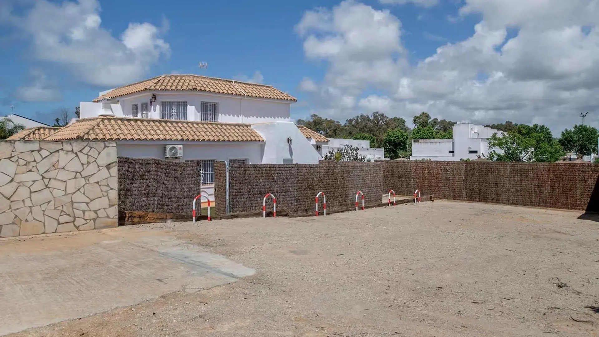 קוניל דה לה פרונטרה Apartamento Con Piscina Compartida, Lugar Central ספרד