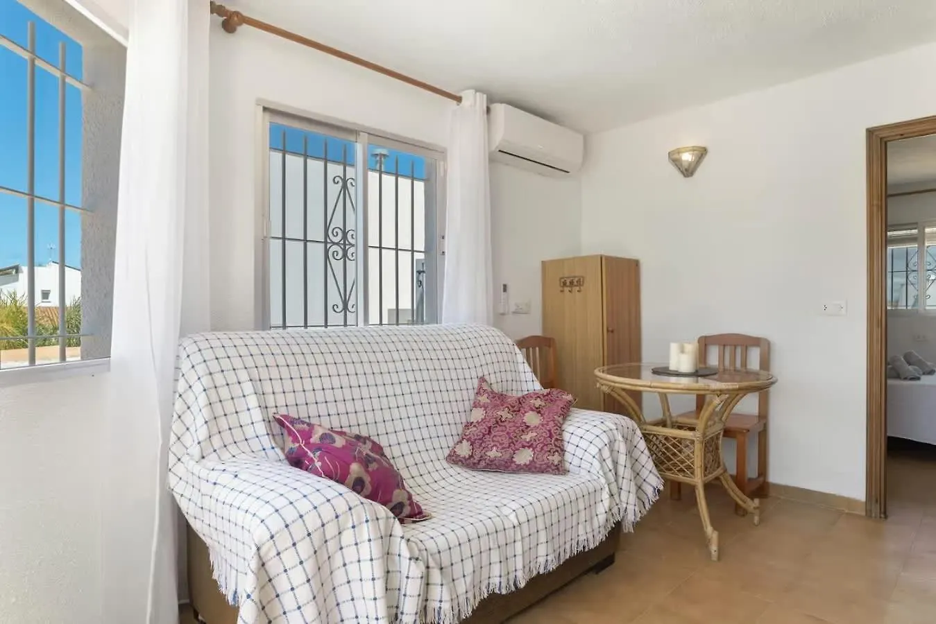 קוניל דה לה פרונטרה Apartamento Con Piscina Compartida, Lugar Central 0*, קוניל דה לה פרונטרה ספרד