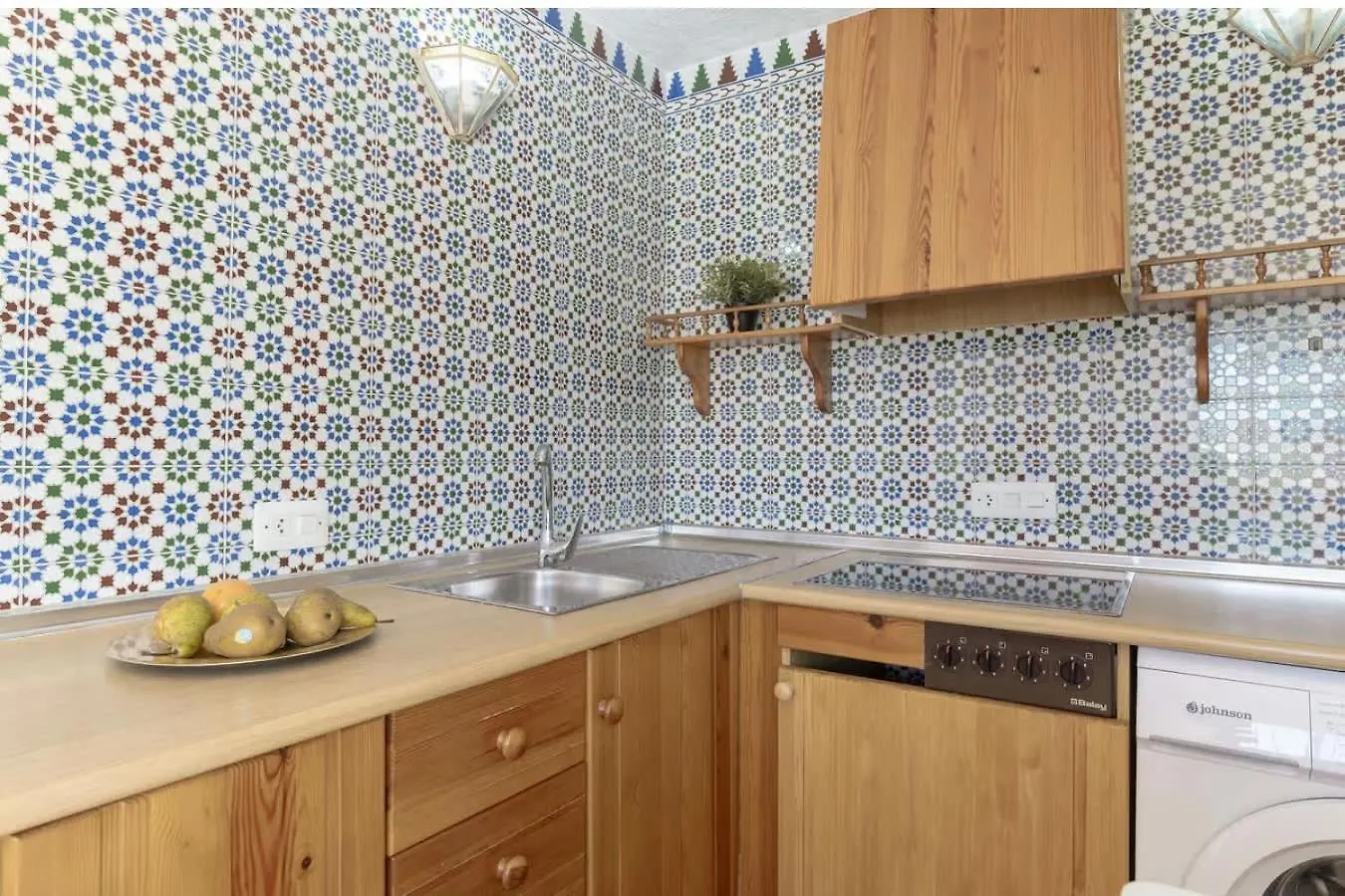 קוניל דה לה פרונטרה Apartamento Con Piscina Compartida, Lugar Central קוניל דה לה פרונטרה