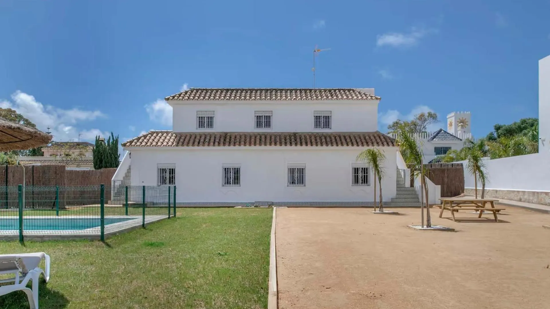 דירה קוניל דה לה פרונטרה Apartamento Con Piscina Compartida, Lugar Central